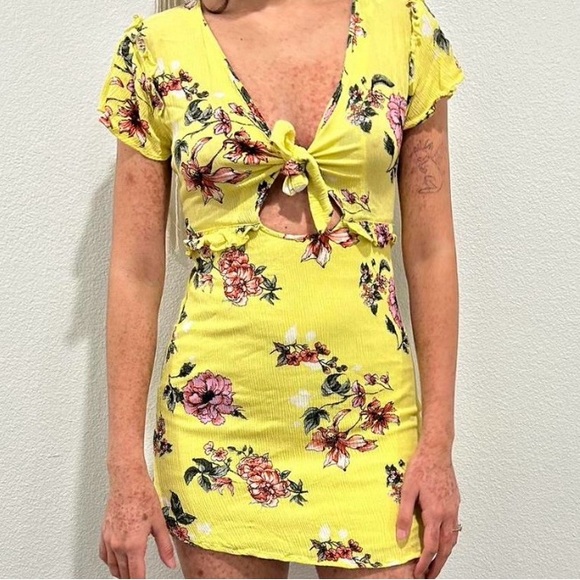 BLEUH CIEL 100% RAYON FLORAL OPEN BACK DRESS 20” PTP - Picture 1 of 8